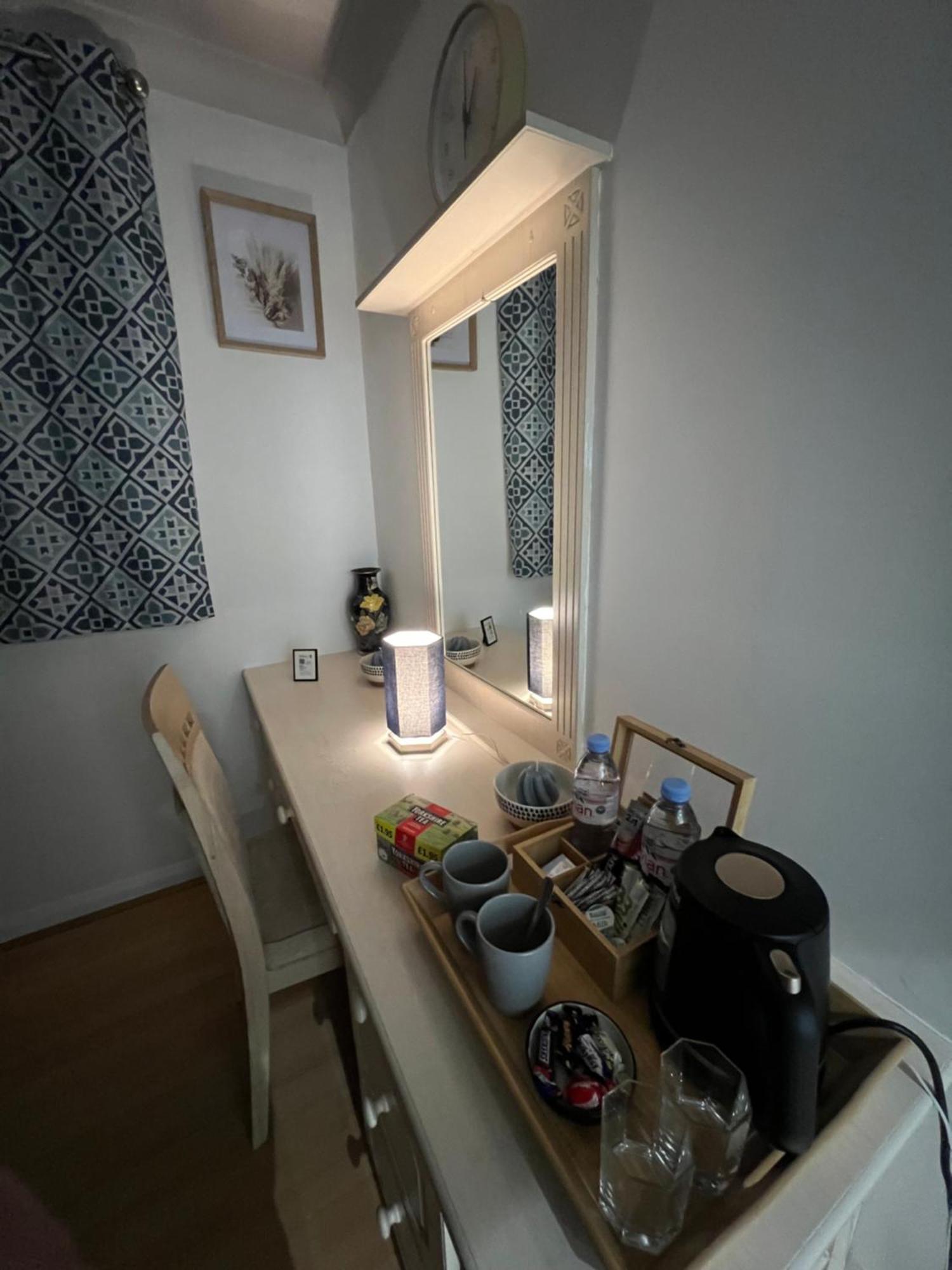 Double Room At The Bungalow With Shared Shower Room Kettering Luaran gambar