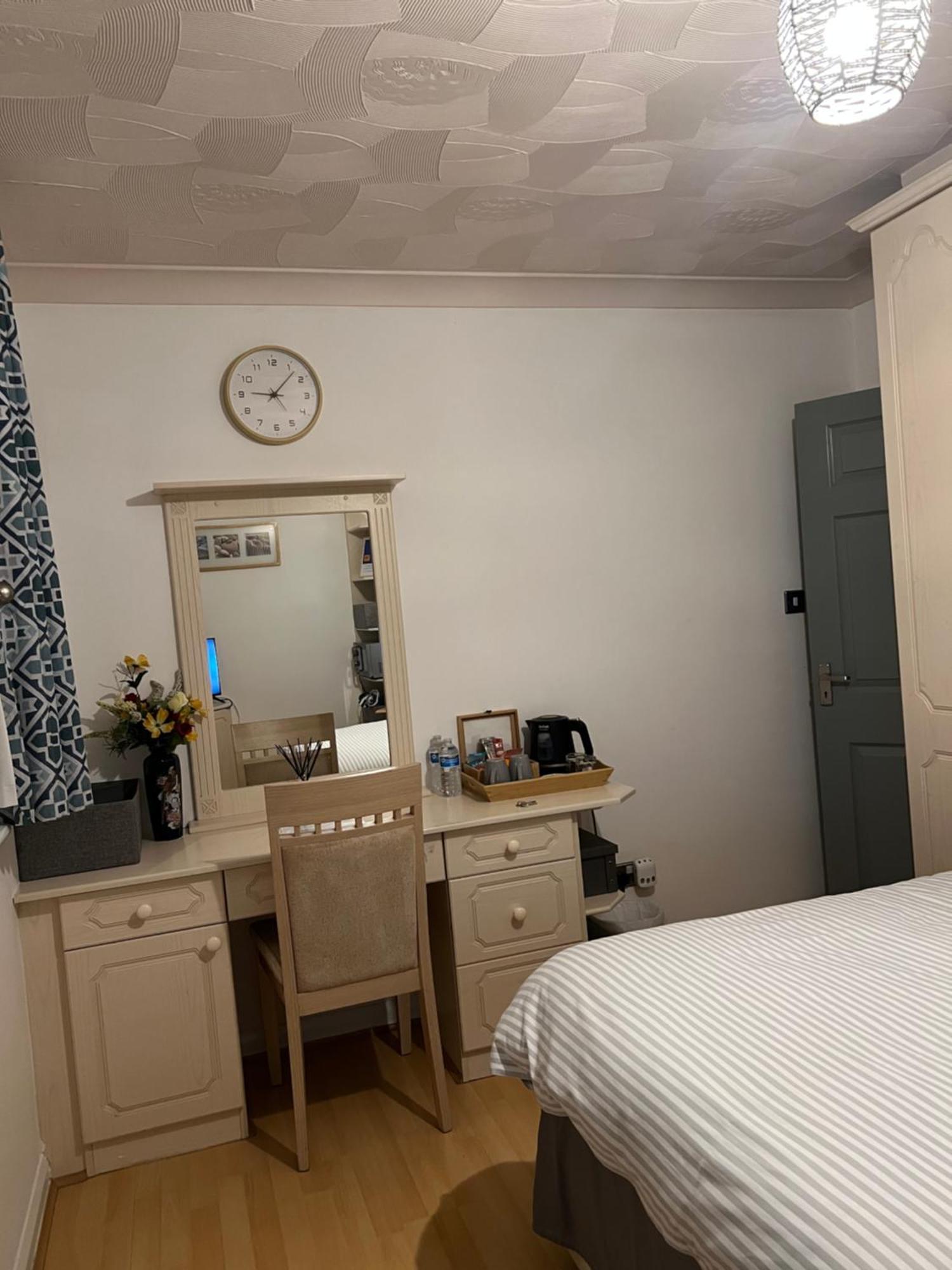 Double Room At The Bungalow With Shared Shower Room Kettering Luaran gambar
